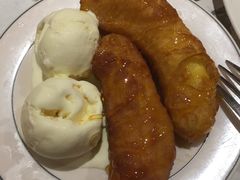 冰淇淋配炸香蕉-关夫人餐厅(阳光广场店)