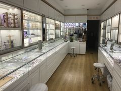 -翰佐蔡司小乐圆·依视路星趣控·暴龙眼镜折扣店