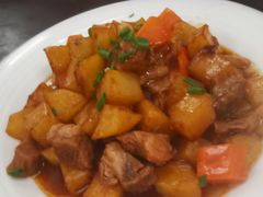 土豆烧羊肉-那达慕蒙古风味酒楼