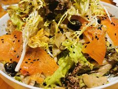 烟熏三文鱼杂菌沙拉-BE BRIGHT KITCHEN(正佳广场店)