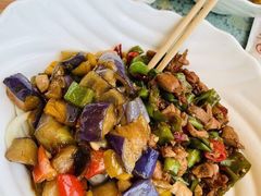 茄子肉丁小公鸡双拼拌面-文三里屯面馆(三里屯店)