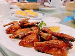 红烧乳鸽-海鲜佬酒家(三乡店)