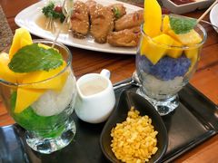 -Chom Cafe and Restaurant