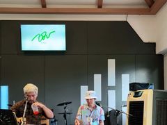 -Chom Cafe and Restaurant