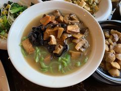 罗汉上素手擀面-五观堂素食(新华路店)