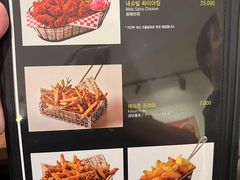 -BHC炸鸡(明洞总店)