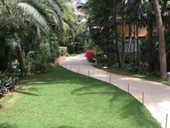 -三亚湾海居铂尔曼度假酒店