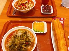 -白金汉爵大酒店-24小时餐厅
