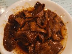 酱爆牛舌-曾牛肉