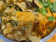 -柳州肥姨妈大骨螺蛳粉(东靖路店)