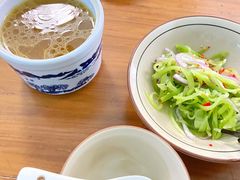 墨鱼炖鸡-玉滋補