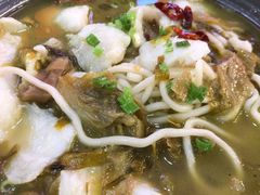 -周鱼小馆石锅酸菜鱼(活力汇店)