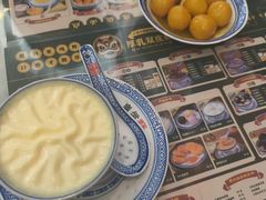 -广信牛奶甜品世家(台东店)
