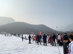 -济南卧虎山滑雪场