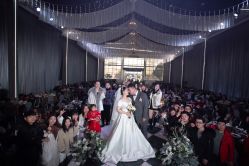 -MECCI婚礼摄影跟拍(红东方广场店)