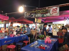 -席娜卡琳火车铁道夜市