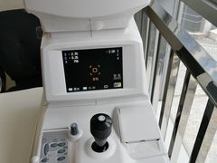 -视野联行眼镜·蔡司授权店(长白万象汇店)