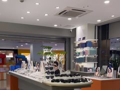 -镜客眼镜(浦江欢乐颂店)