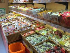 -来伊份LYFEN(中央路店)