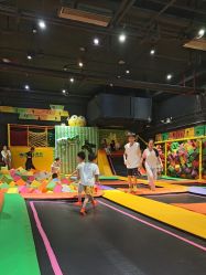 -蹦蹦跳跳(新奥购物中心店)