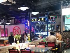 -马路牙子烧烤音乐酒馆(望京店)