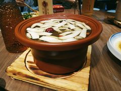 -有红鸡毛店·川菜(建设路店)