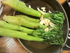-BOURBON 玻本美式餐厅酒吧(虹桥新天地店)