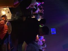 -TZ House音乐现场(来福士中心店)