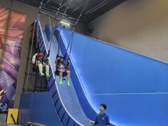 -超时空蹦床团建·VR潮玩运动娱乐·生日派对游乐园(金桥店)