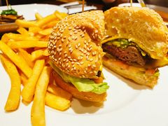 -1886德国汽车餐厅(外滩十六铺码头店)