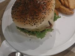 招牌牛肉汉堡-UPPER KITCHEN(延安路店)