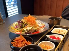 -铭牛烧肉·和牛海鲜自助(高新月牙湖店)