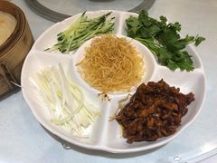 老京酱肉丝-关东风老北方菜馆(桂芳园店)