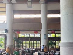 -亚龙湾喜来登·美景台大堂吧