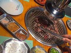 -唯成•韩国炭火烤肉 유성고기