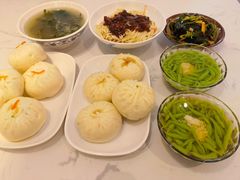 -李与白包子铺(桐梓林店)