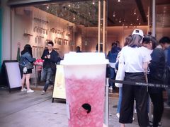 -喜茶(上海打浦桥日月光gelato lab+店)