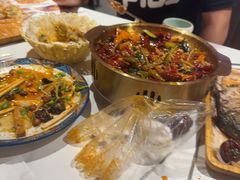 -亚伟瓦罐面美食城(淇县总店)