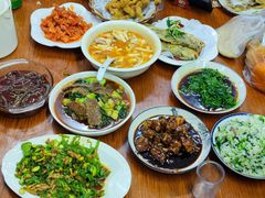 -胡子饮食店