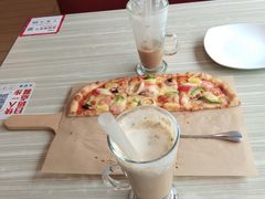 -必胜客(WOW贺州灵峰店)