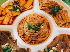 小吃五拼-令氏家外家周秦食府(高新店)