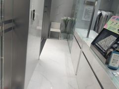-福奈特洗衣洗鞋(宝山一二八纪念路店)