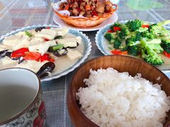 -天天向上素食餐厅(五台山店)