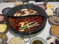 -卤校长老火锅(杨家坪直营店)