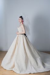 -欣薇婚纱(新源乐汇城店)