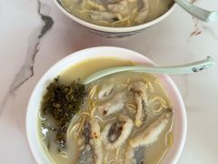 招牌黄鱼面-明呈黄鱼面馆(斜土路店)