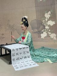 -盘子女人坊古装写真摄影(厦门总店)