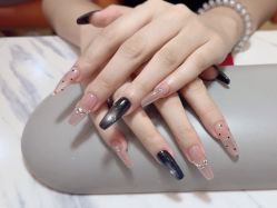 -梵莎美甲美睫