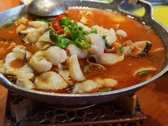 -老滇山寨•云南特色菜•地方菜•民族风情歌舞表演(金碧店)