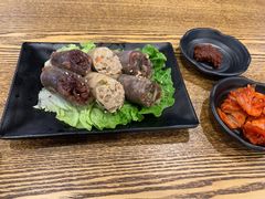 米肠拼盘-吴草鸡爪오초닭발韩食堂(融恒盈嘉中心店)